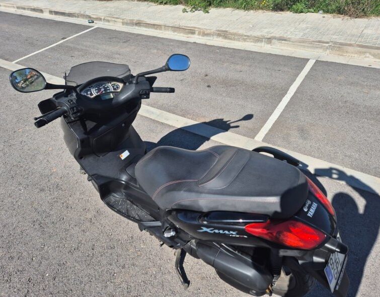 YAMAHA XMAX 125